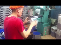 LY-TJ-40 Yüksek Hızlı 20-40 adet/dakika Kutu Köşe Yapıştırma Makinesi, Yarı Otomatik Kutu Bantlama Makinesi