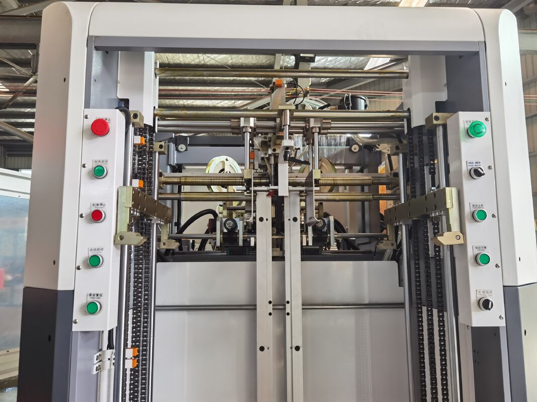 Tamamen Otomatik Köşe Güçlendirme Uygulayıcı 85pcs/min Köşe Yapıştırma Makinesi