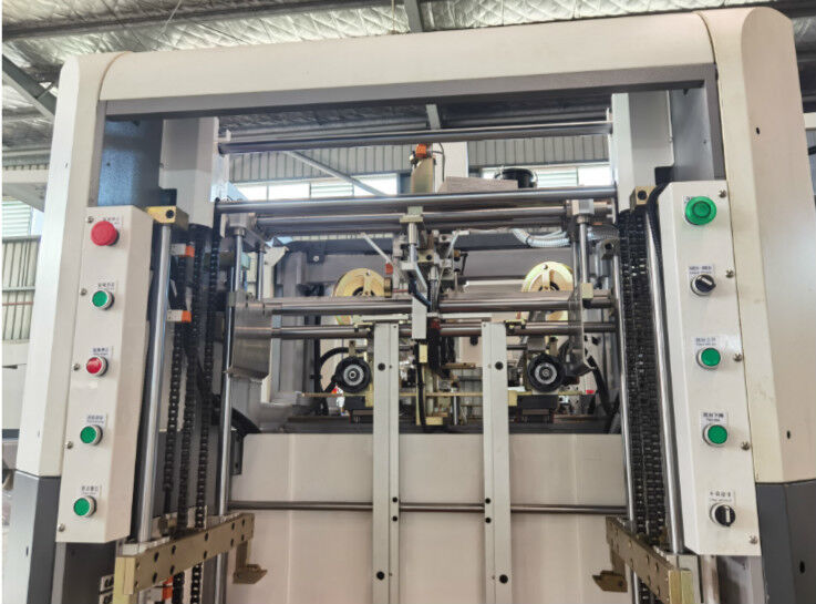 Tamamen Otomatik Köşe Güçlendirme Makinesi Mücevher kutusu ayakkabı kutusu kozmetik kutu