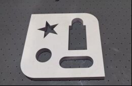 LY-RK03-1113 Kalıpsız Metal Olmayan Esnek Malzeme Kesme Makinesi, 50mm Kesme Kalınlığı ve ±0.05mm Hassasiyetli