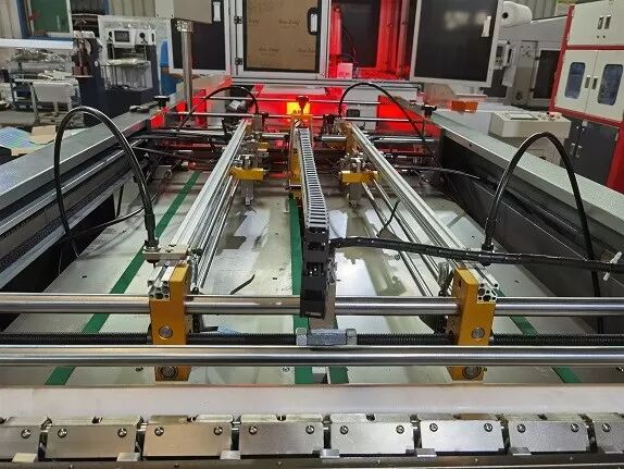 LY-900SMB Automatic Case Making Machine Speed Up To 20-30pcs/min Four Side Wrapping Machine